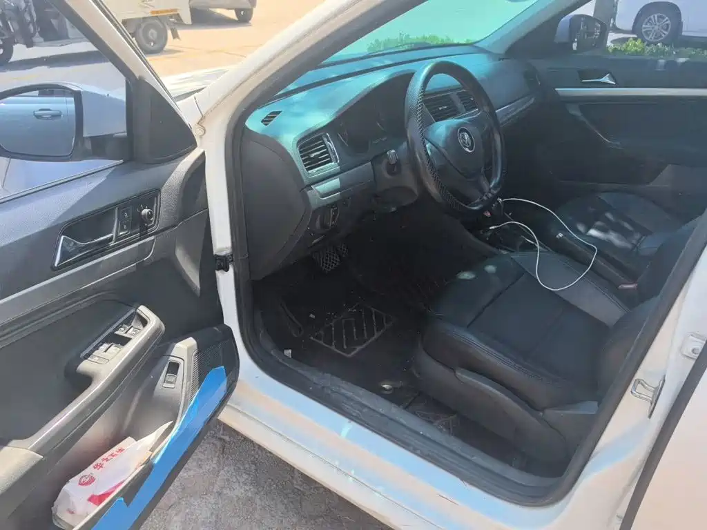 Volkswagen Lavida — миниатюра 14