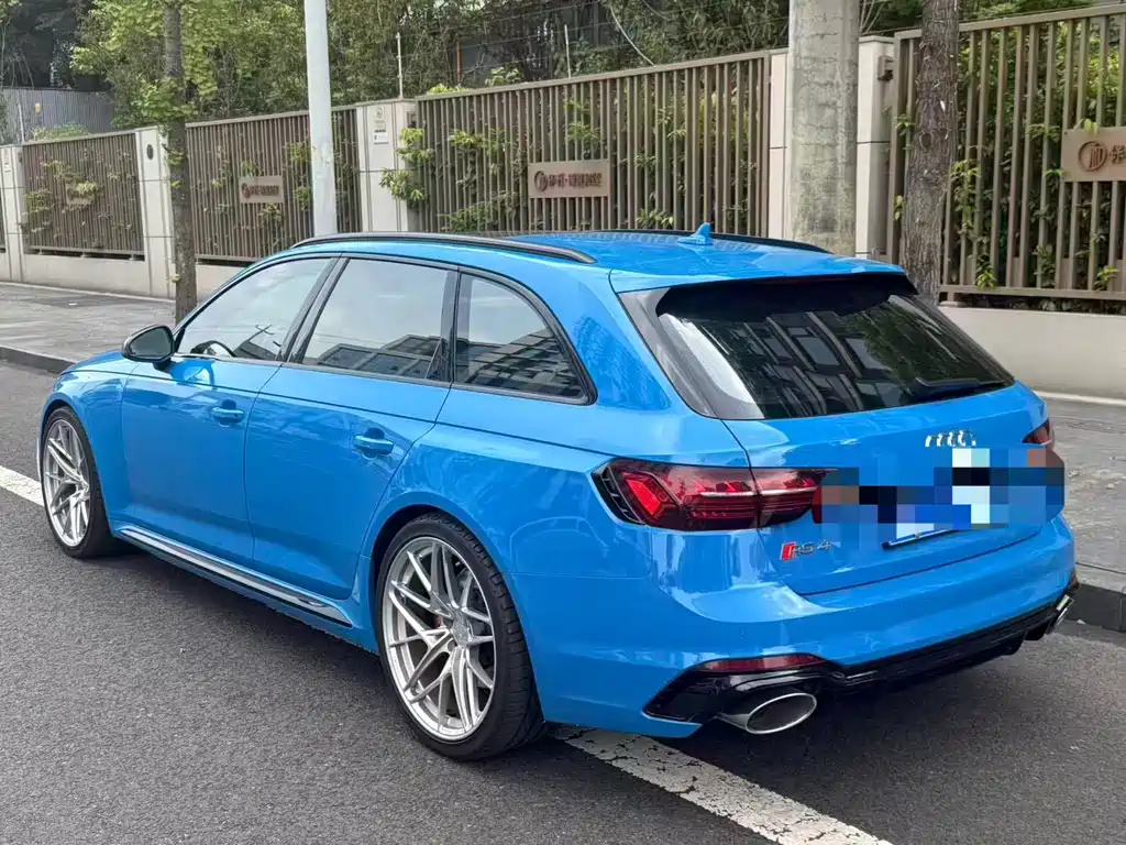 Audi RS 4 — миниатюра 3