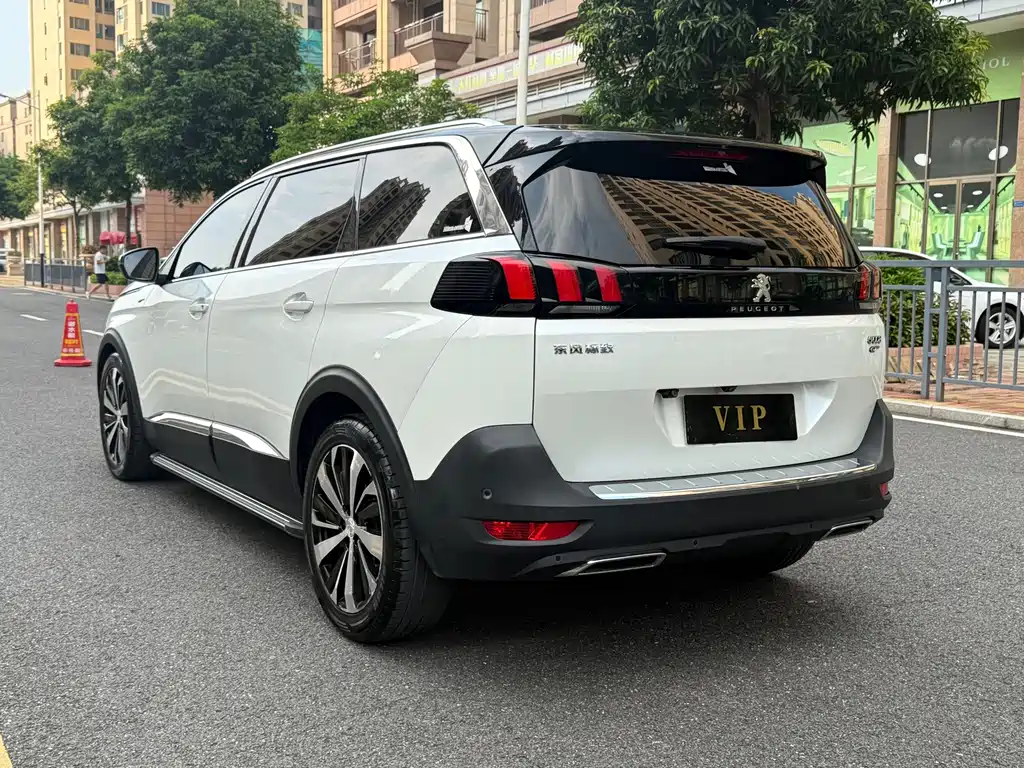 Peugeot 5008 — миниатюра 4
