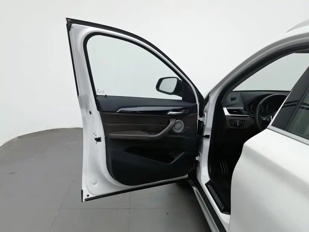 BMW X1 — миниатюра 8