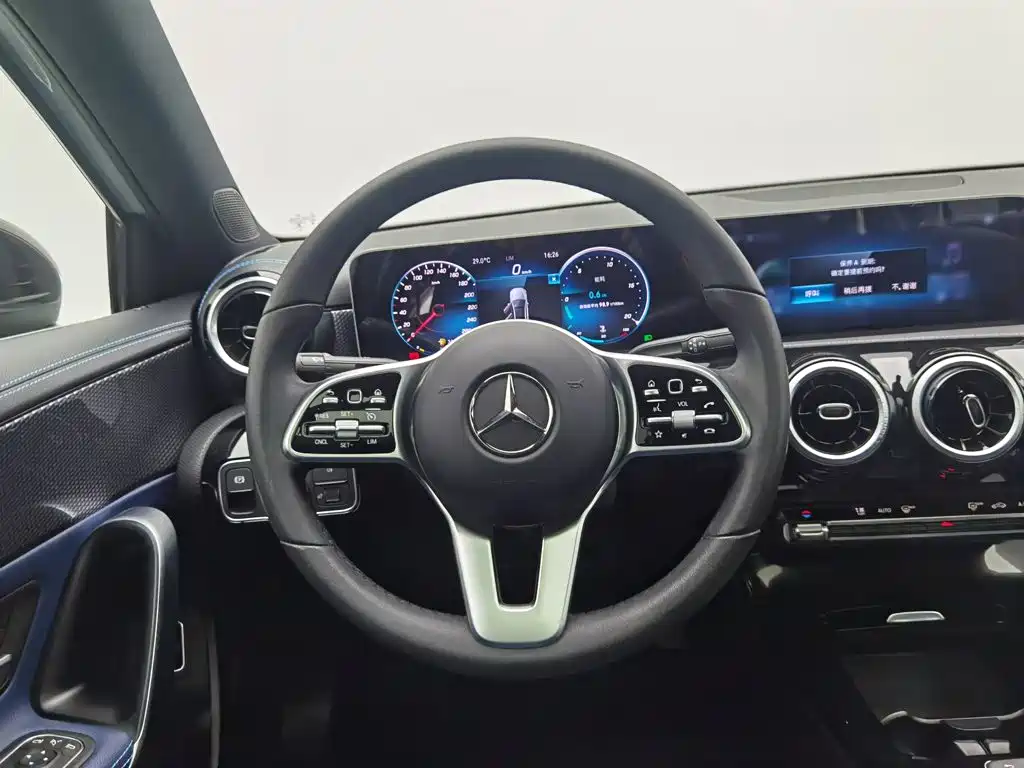 Mercedes-Benz A-Class — миниатюра 11