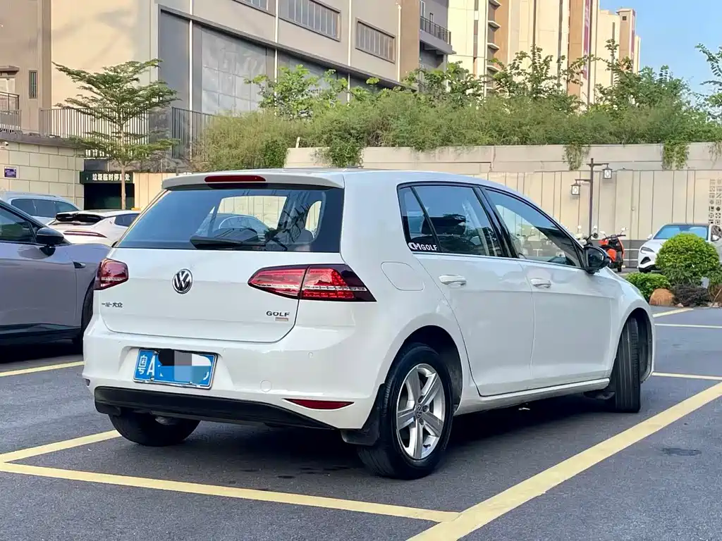 Volkswagen Golf — миниатюра 4