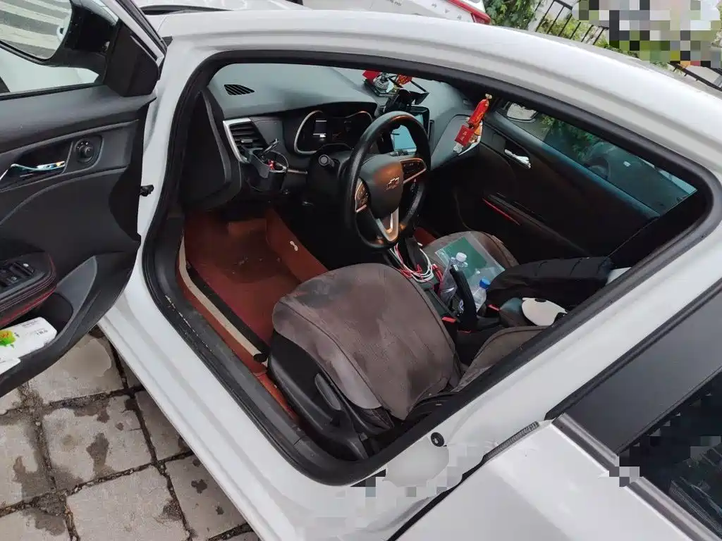 Chevrolet Monza — миниатюра 12