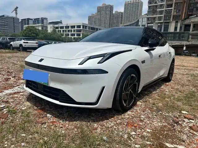 Lynk & Co 07 EM-P 2024 EM-P 126 Pro — фото 1