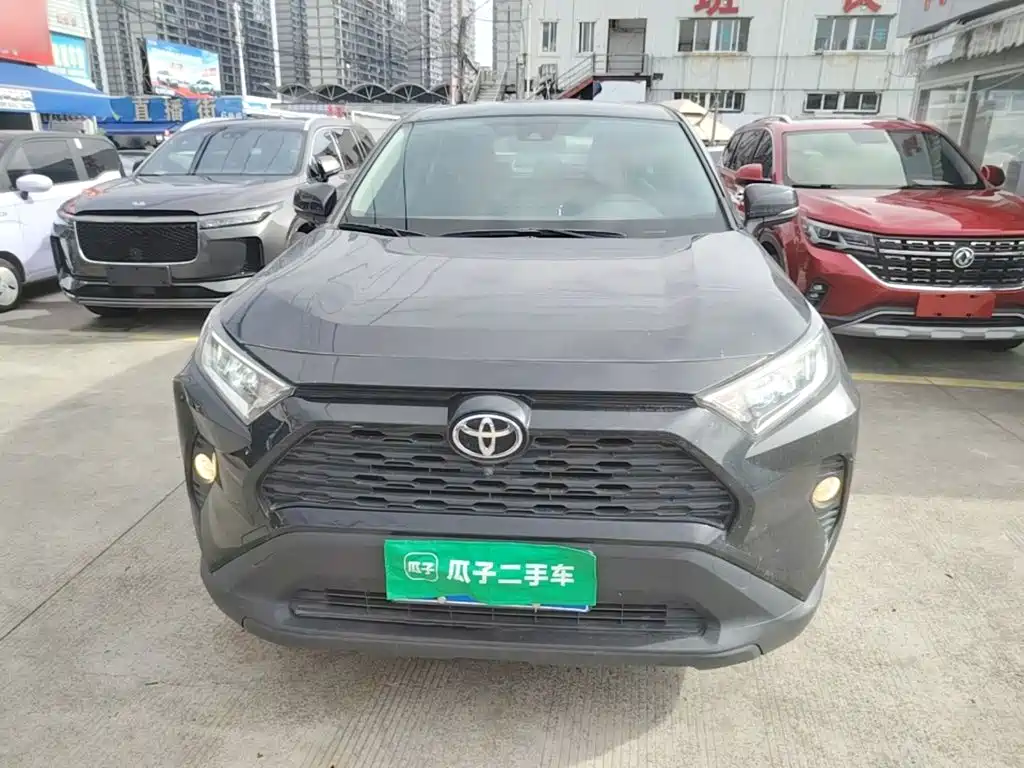 Toyota RAV4 — миниатюра 3
