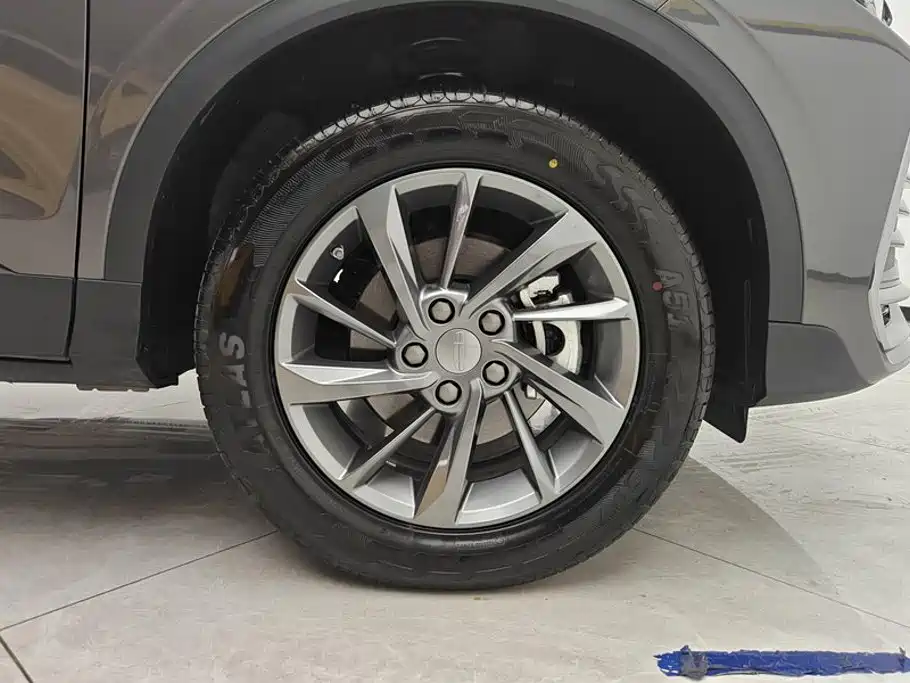 Geely Binyue — миниатюра 6