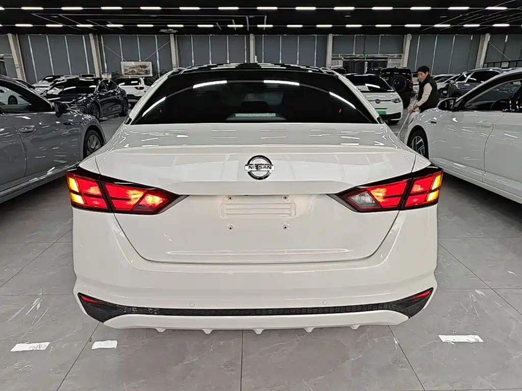 Nissan Teana — миниатюра 6