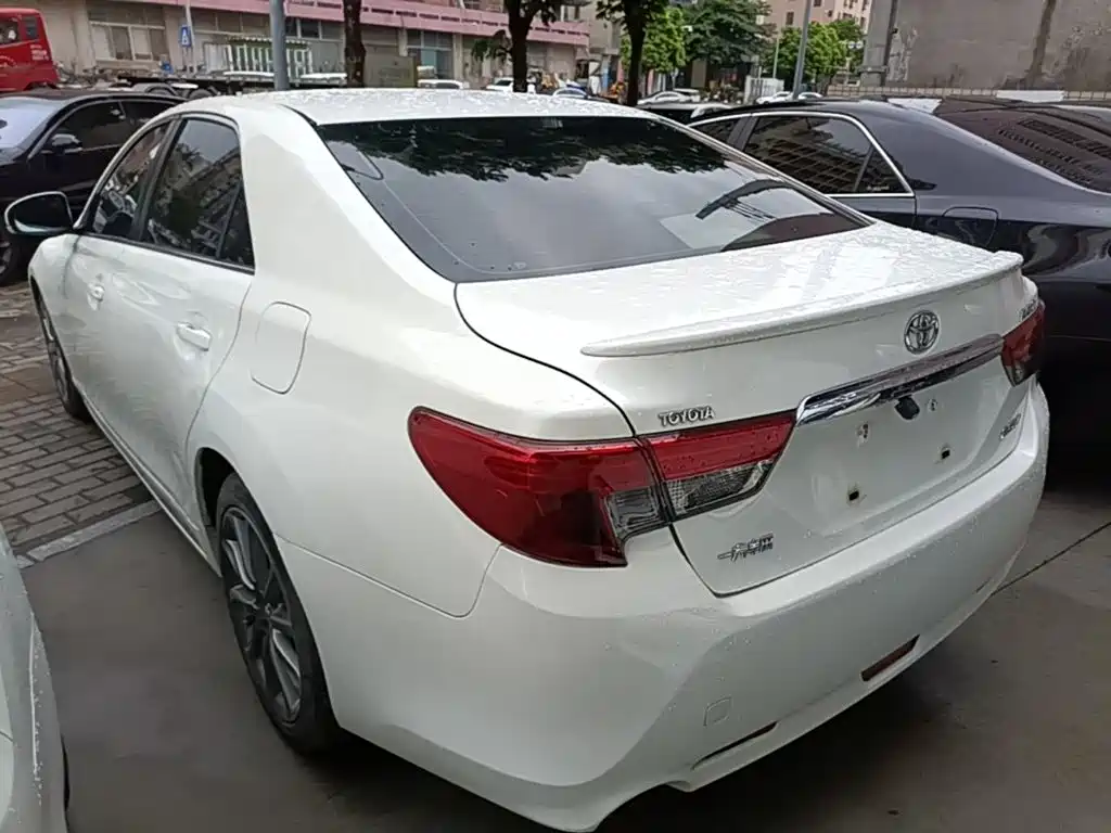 Toyota Reiz 2013 2.5V