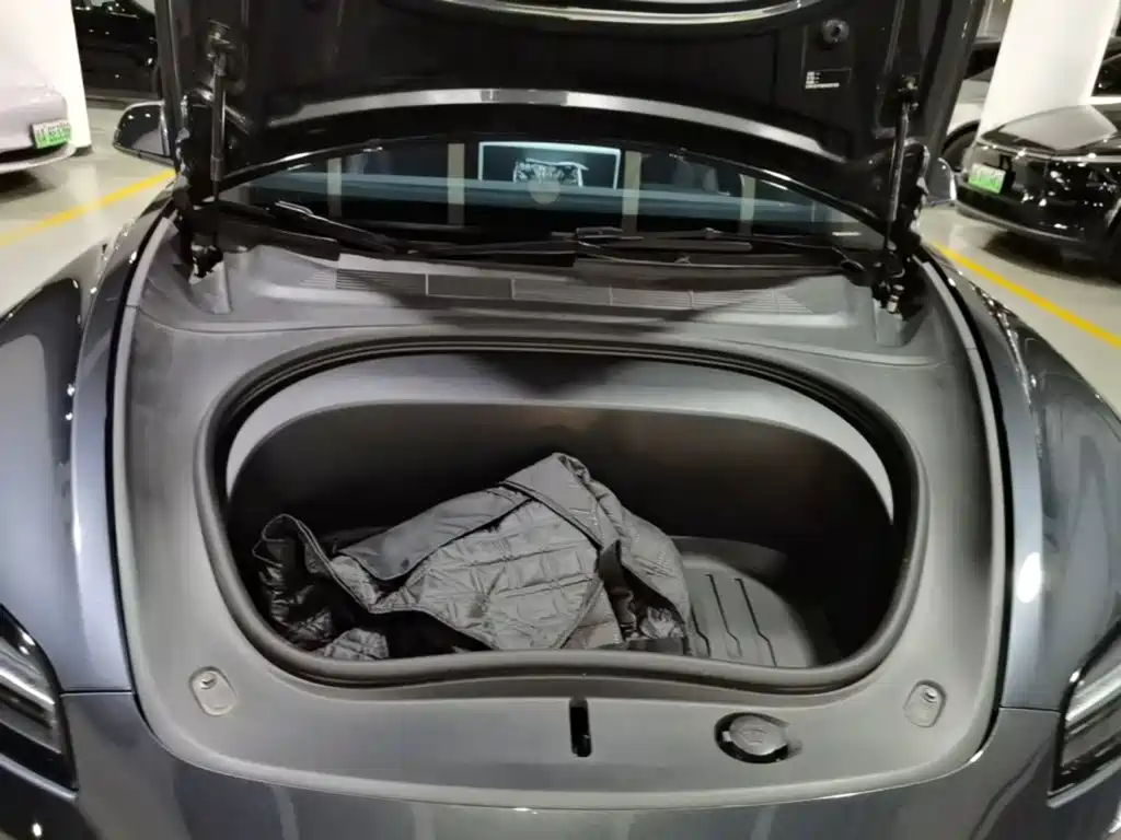 Tesla Model 3 — миниатюра 20