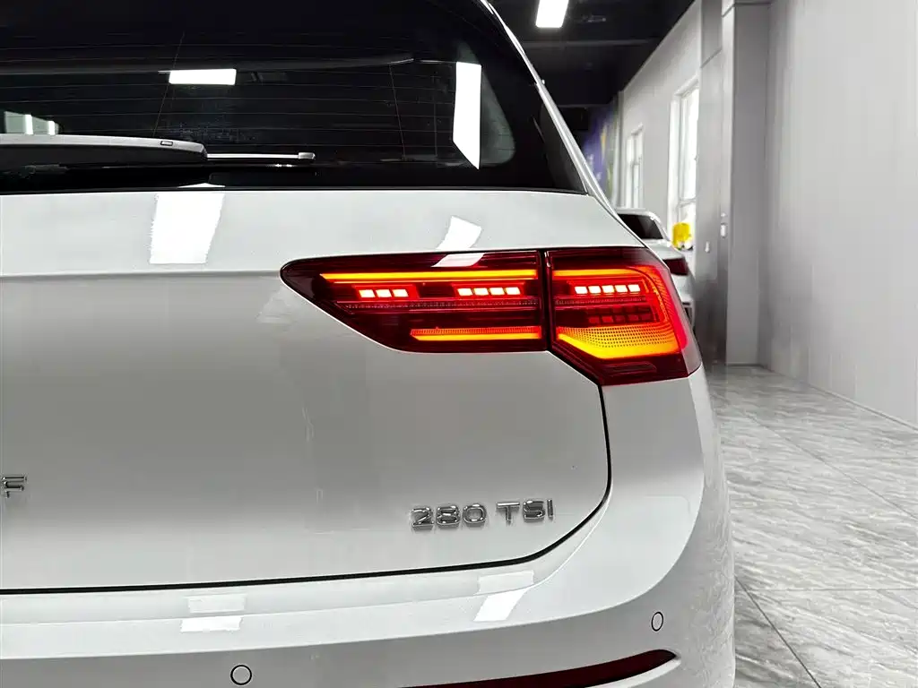 Volkswagen Golf 2023 280TSI DSG R-Line Lite