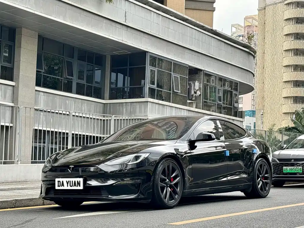 Tesla Model S 2024