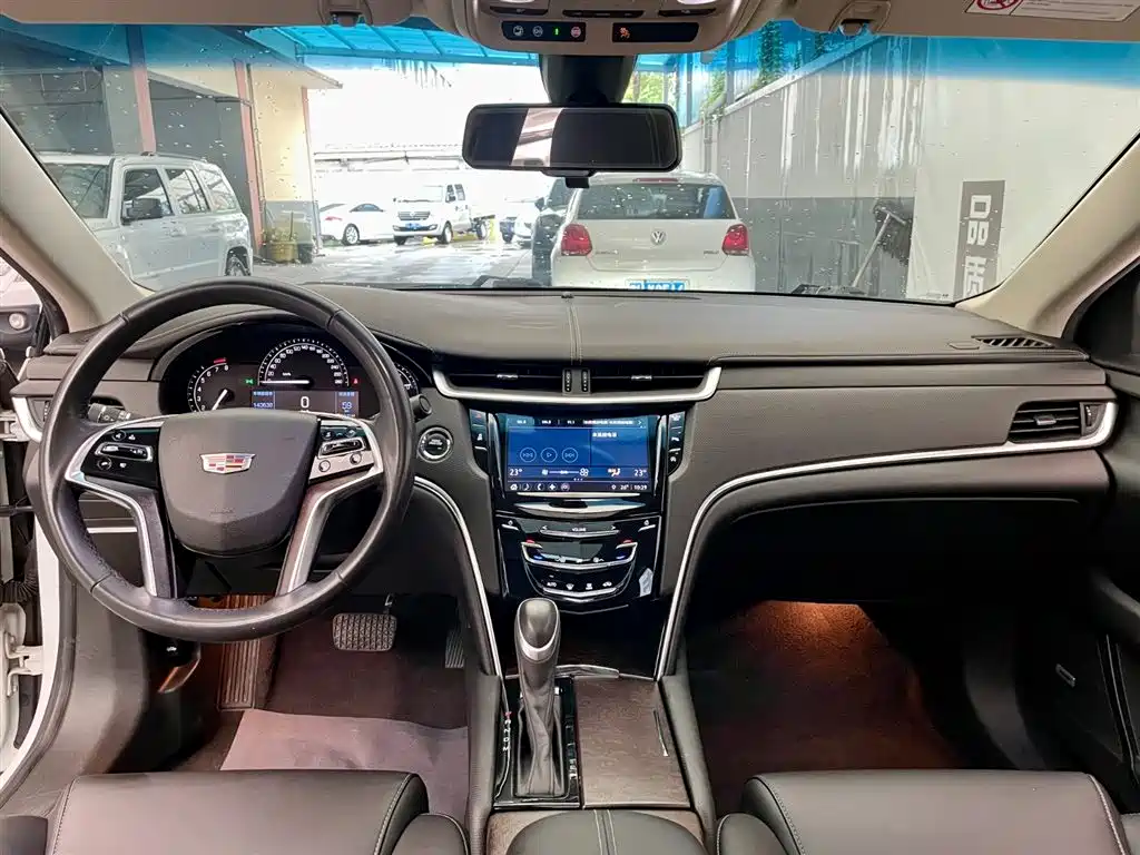 Cadillac XTS 2018 28T