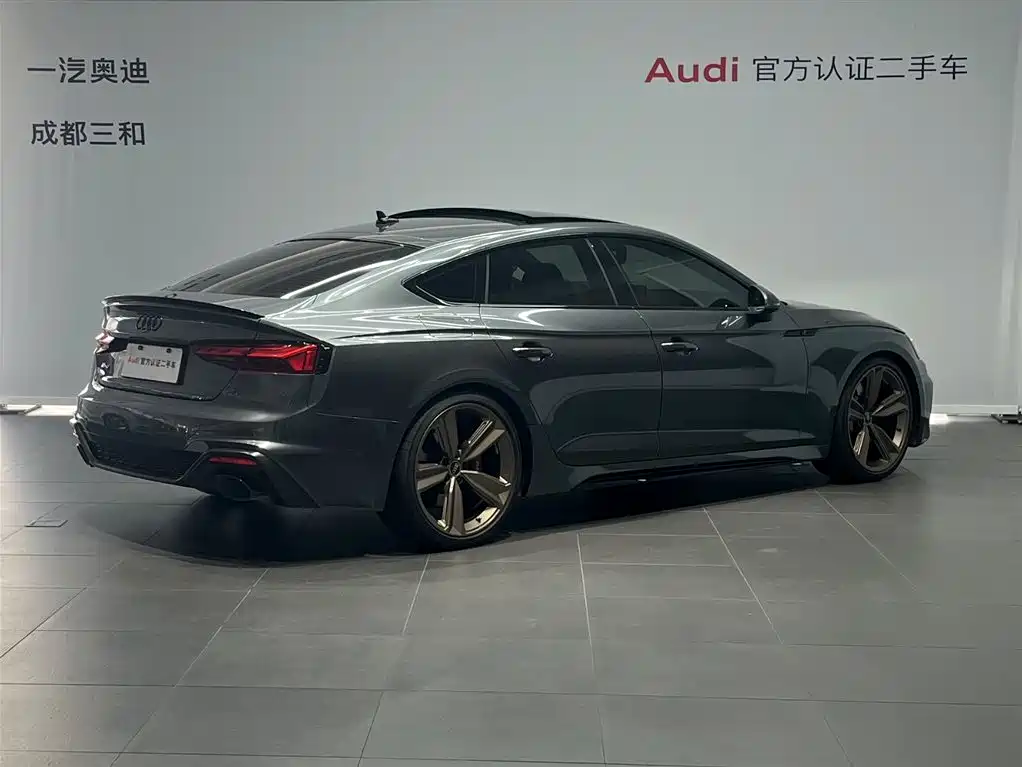 AUDI RS 5