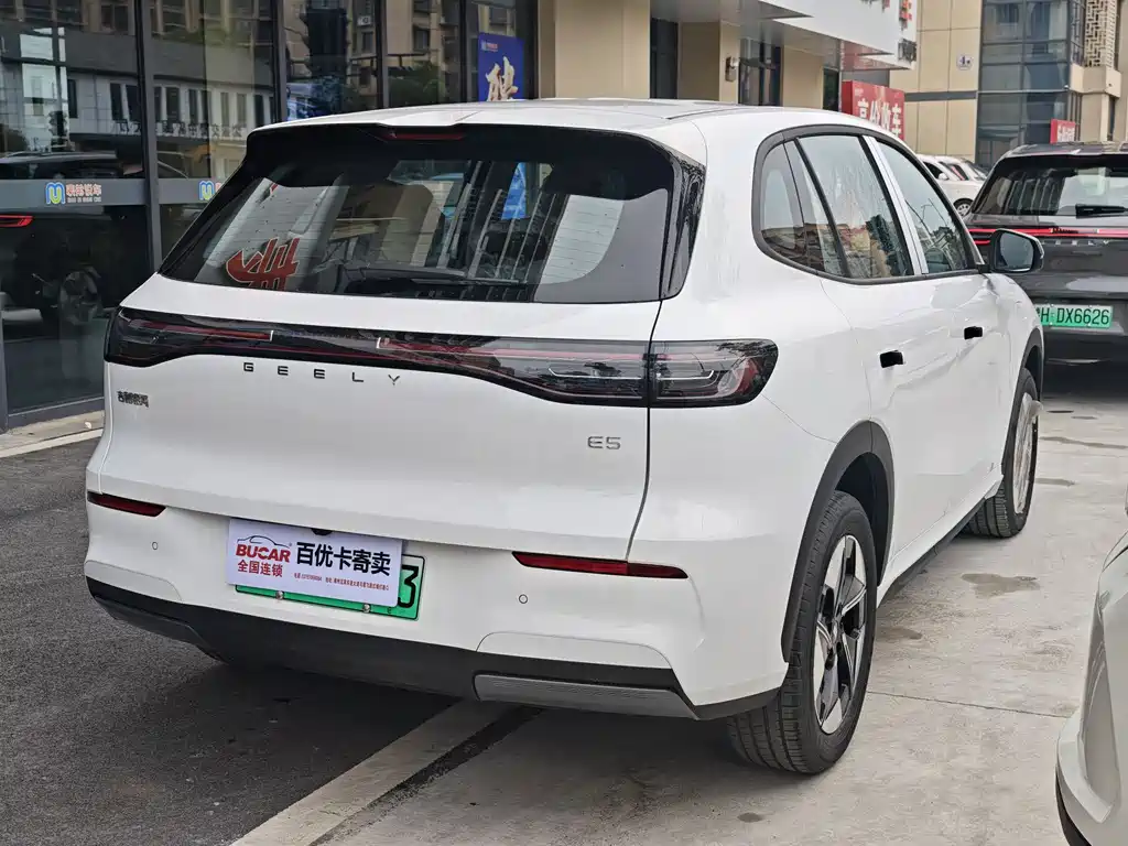 Geely Galaxy Galaxy E5 E5 2026 530km