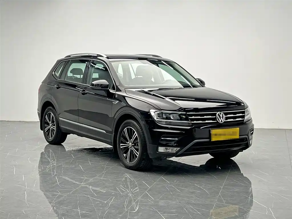 Volkswagen Tiguan L L 2020 330TSI AT Comfort VI