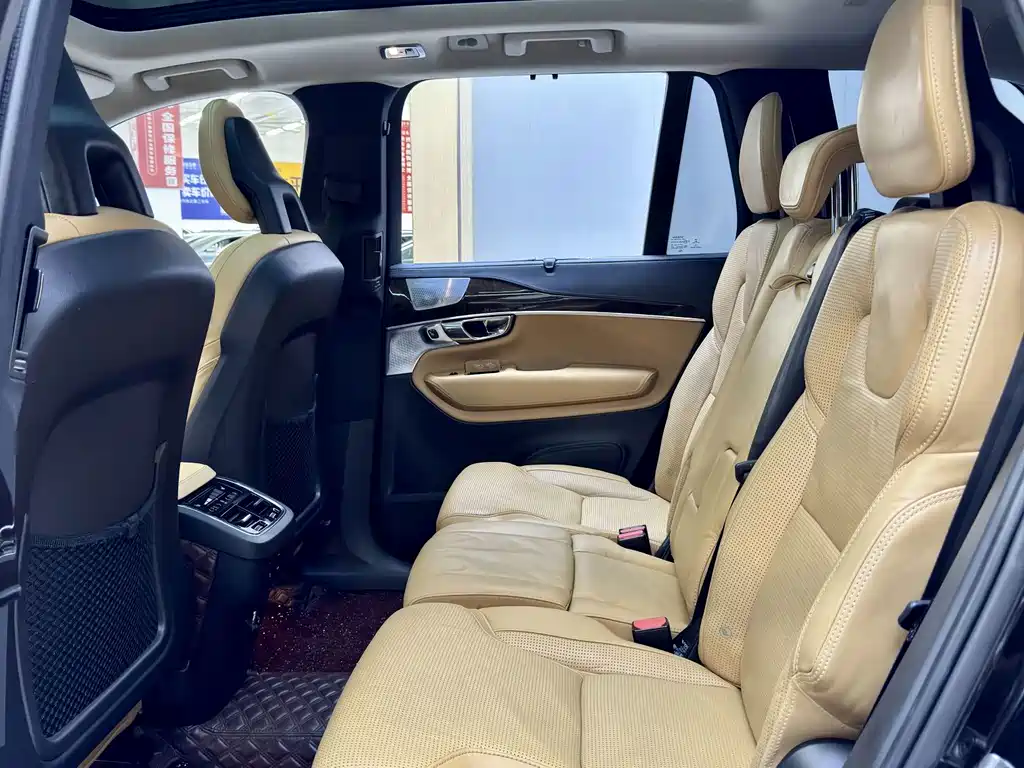 Volvo XC90 — миниатюра 14