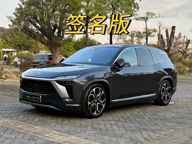 NIO NIO ES8 2021