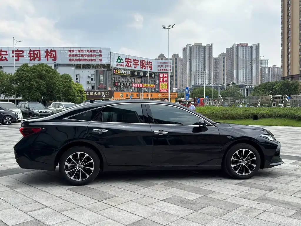Toyota Avalon — миниатюра 5