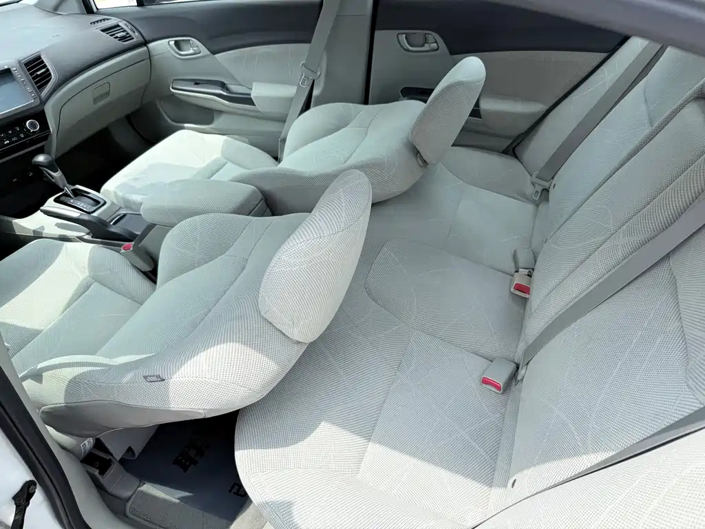 Honda Civic — миниатюра 12