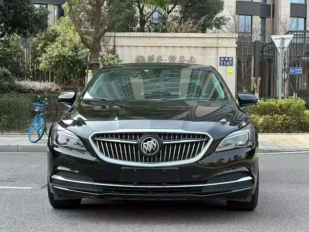 BUICK LACROSSE