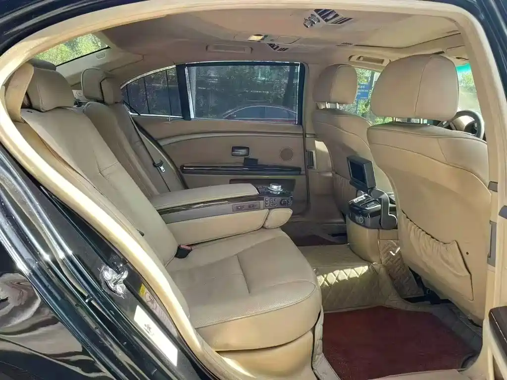 BMW 7 Series 7 2005 730Li