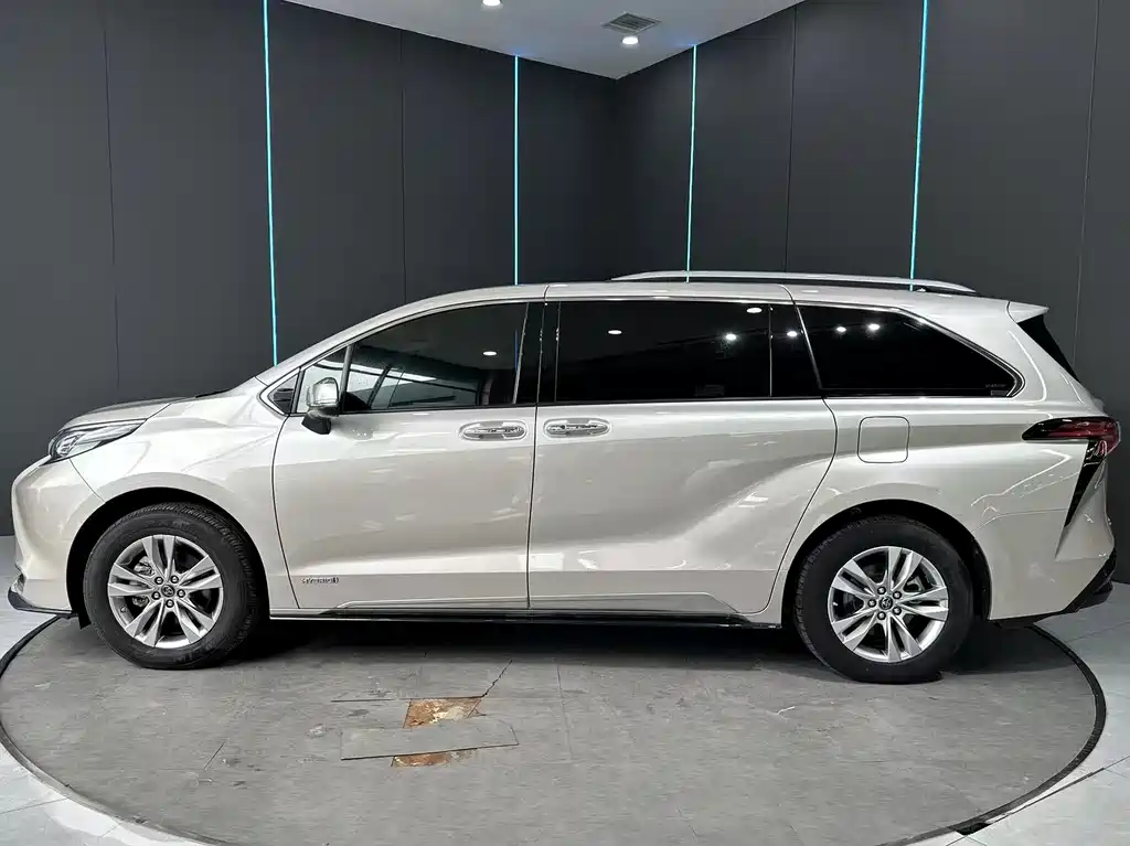 Toyota Sienna 2021 2.5L