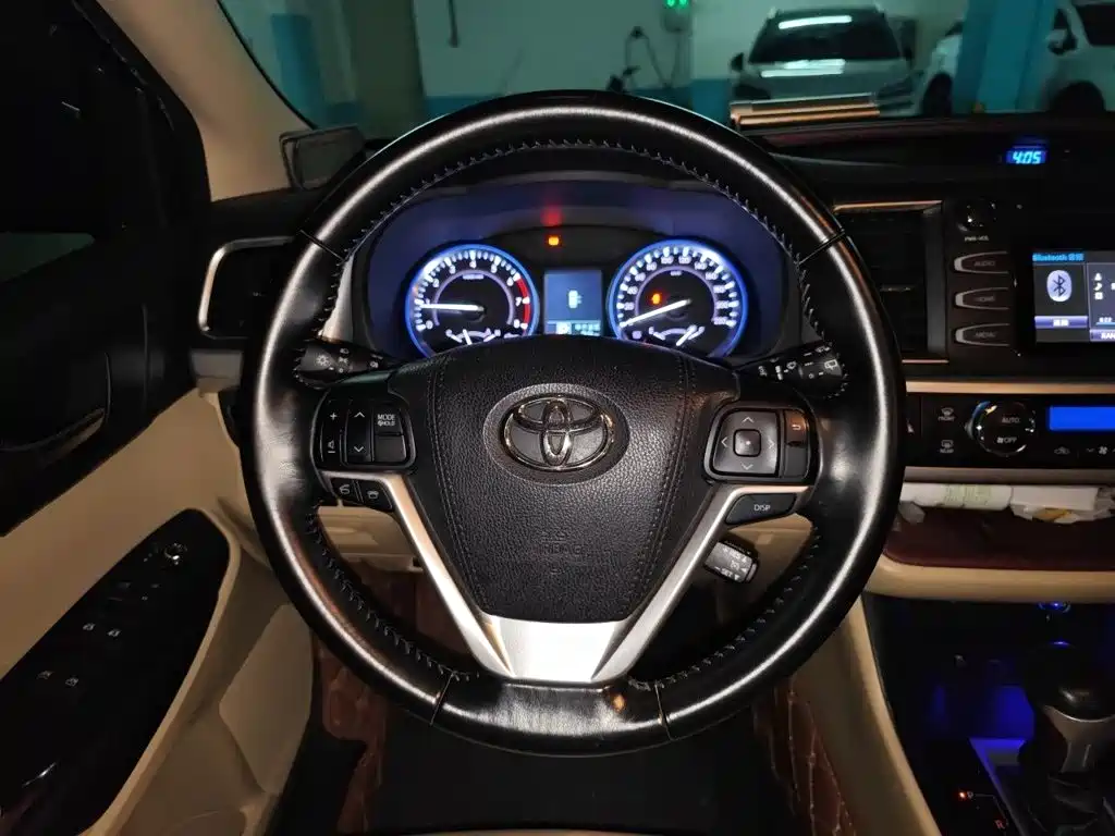 Toyota Highlander — миниатюра 3