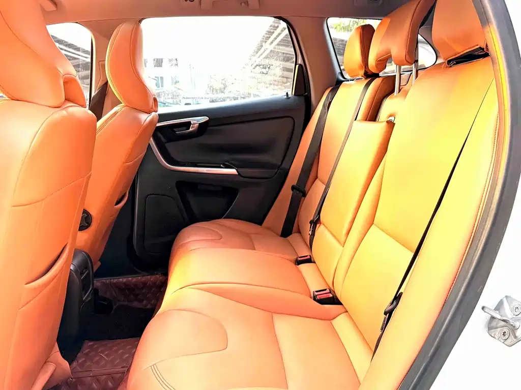 Volvo XC60 (Import) — миниатюра 12