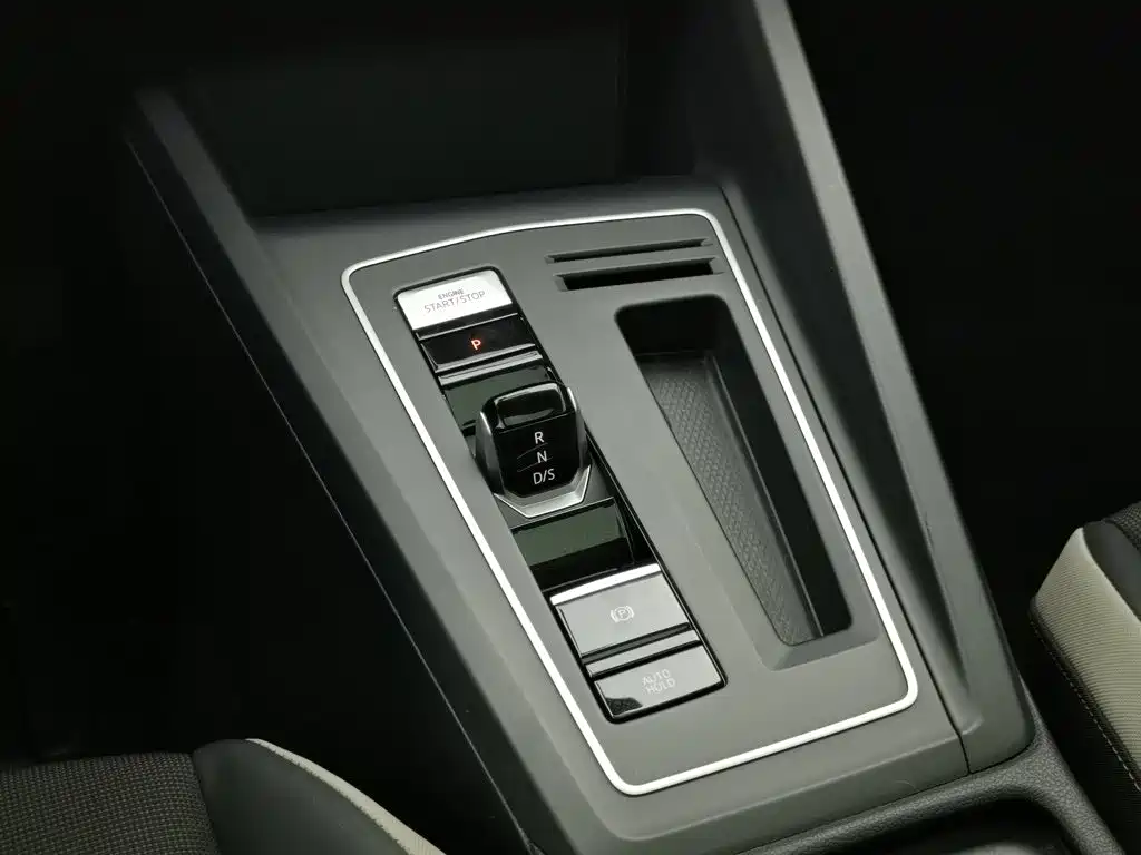 Volkswagen Golf — миниатюра 13