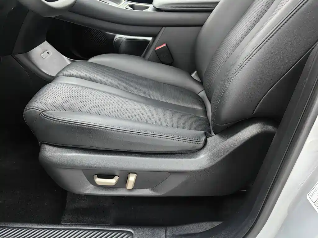 Wuling Xingguang S — миниатюра 20