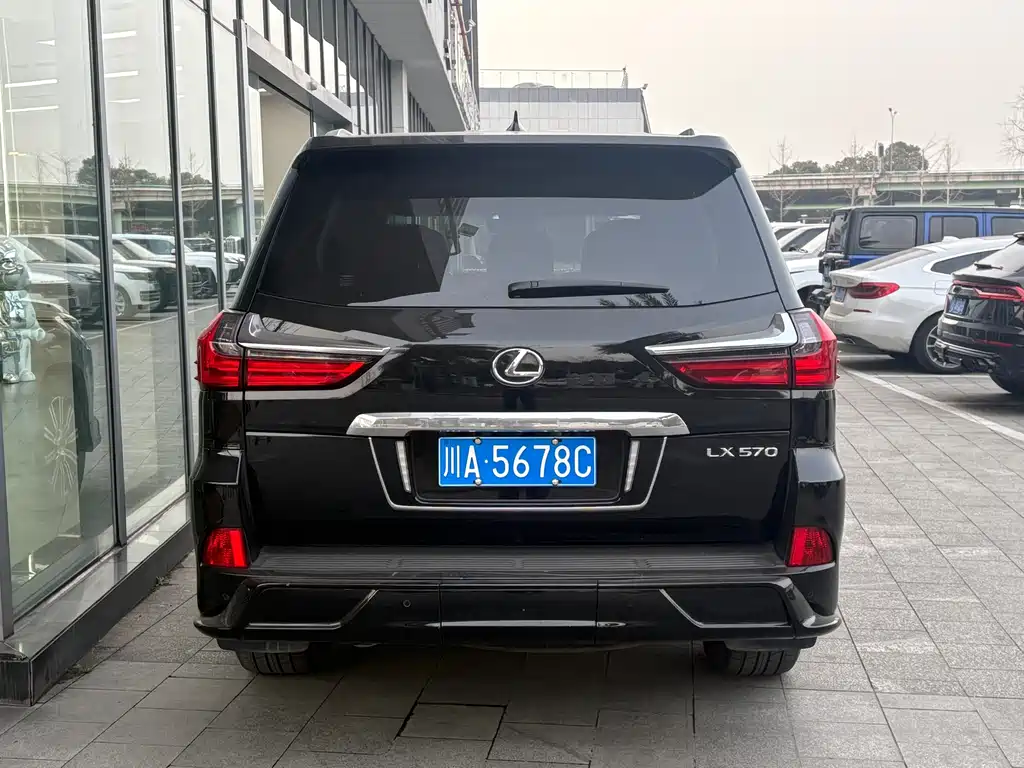 LEXUS LX