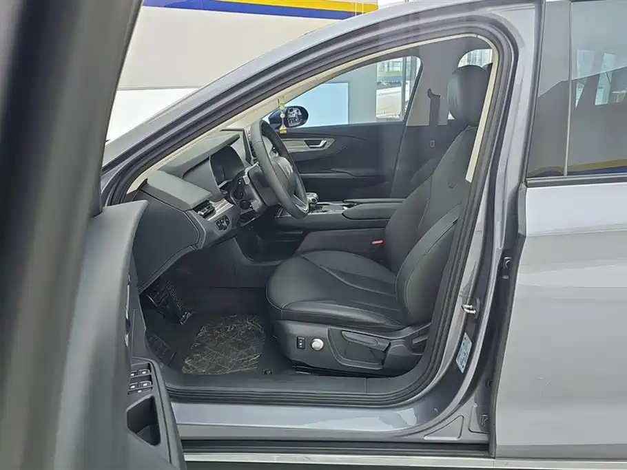 Hongqi E-QM5 2023 560km PLUS
