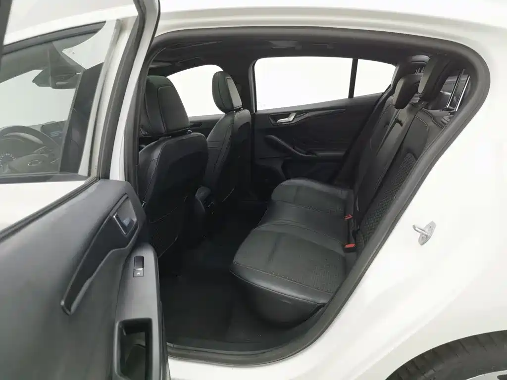 Ford Focus — миниатюра 15