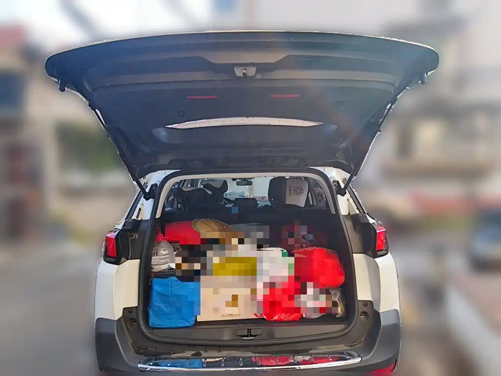 Peugeot 5008 — миниатюра 15