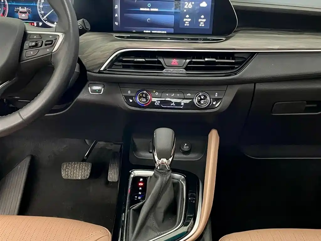 Buick GL6 2021 323T Luxury