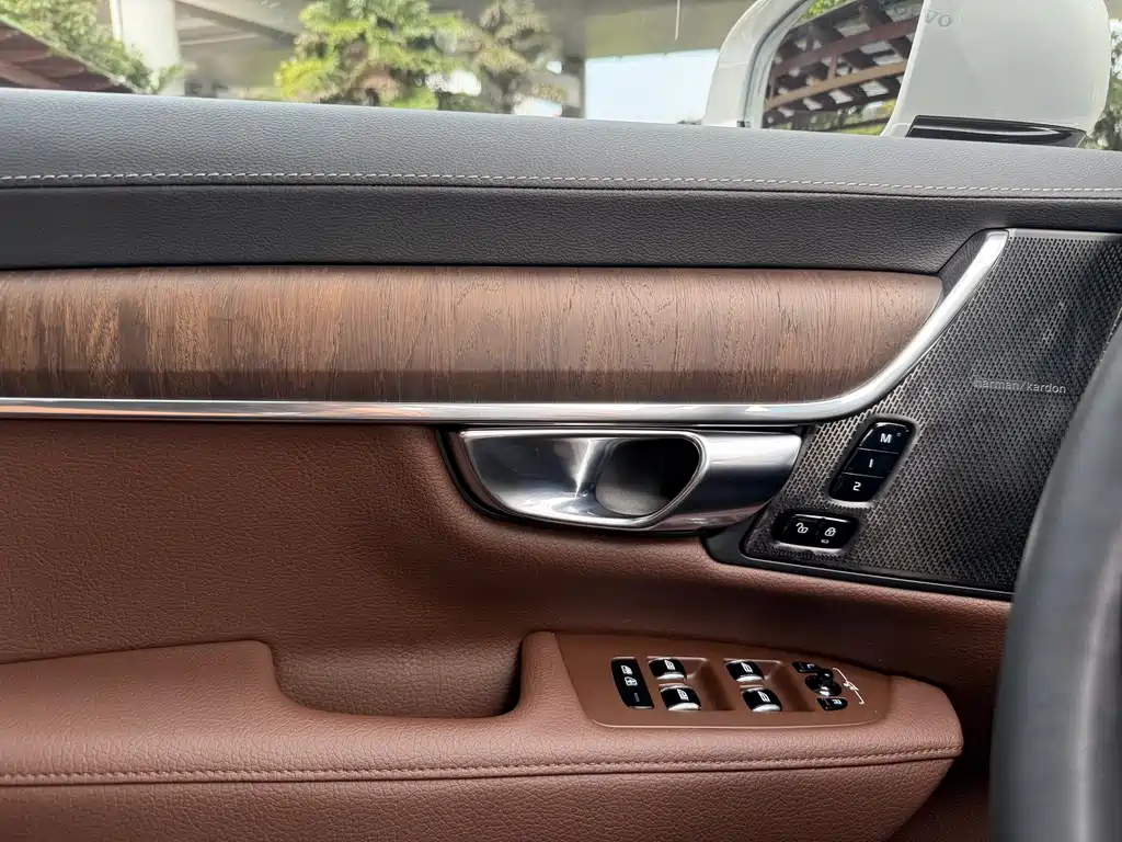 Volvo S90 2022 B5 Luxury