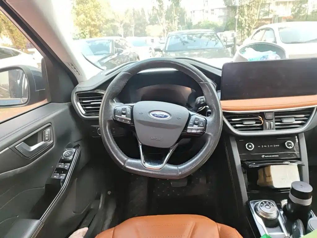 Ford Escape — миниатюра 11