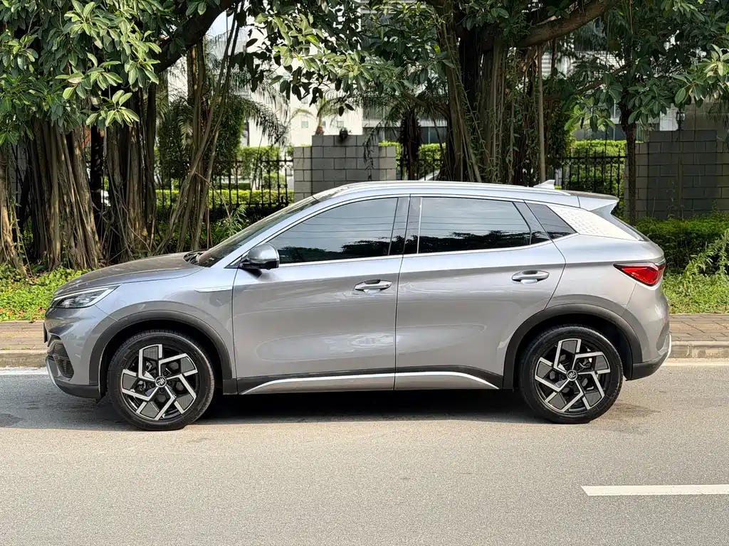 BYD Yuan Plus — миниатюра 3