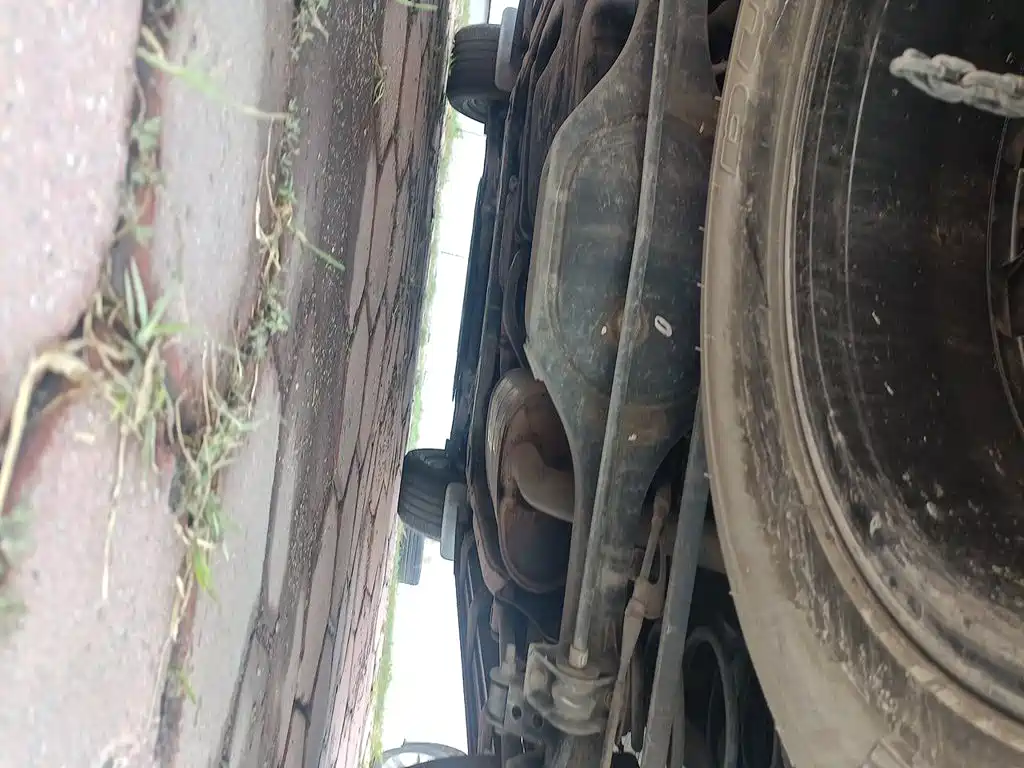 Nissan Terra — миниатюра 22