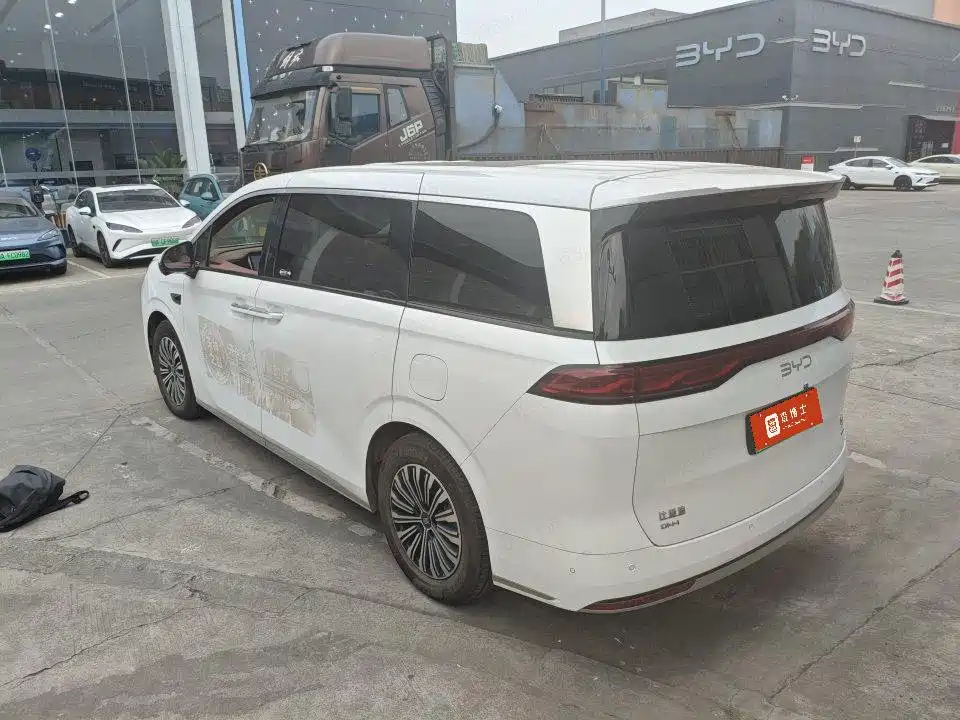 BYD Xia 2025 DM-i 1.5T 180km
