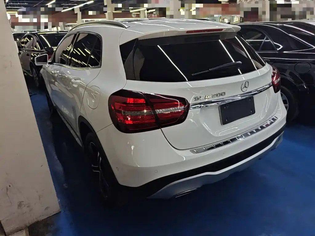 Mercedes-Benz GLA — миниатюра 5