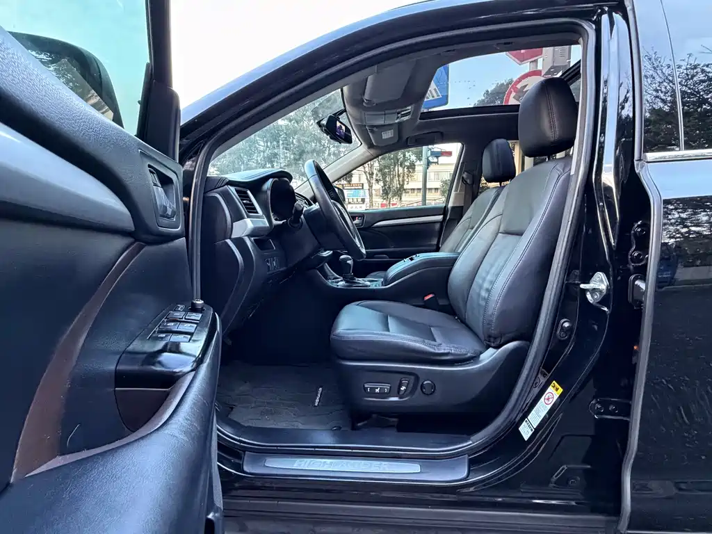 Toyota Highlander — миниатюра 8