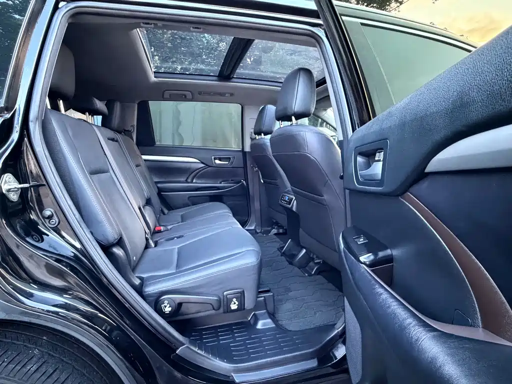 Toyota Highlander — миниатюра 21