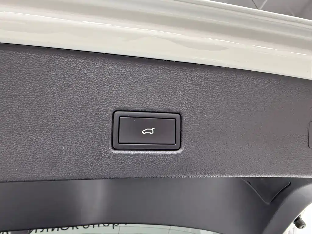 VOLKSWAGEN T ROC EXPLORING SONGS