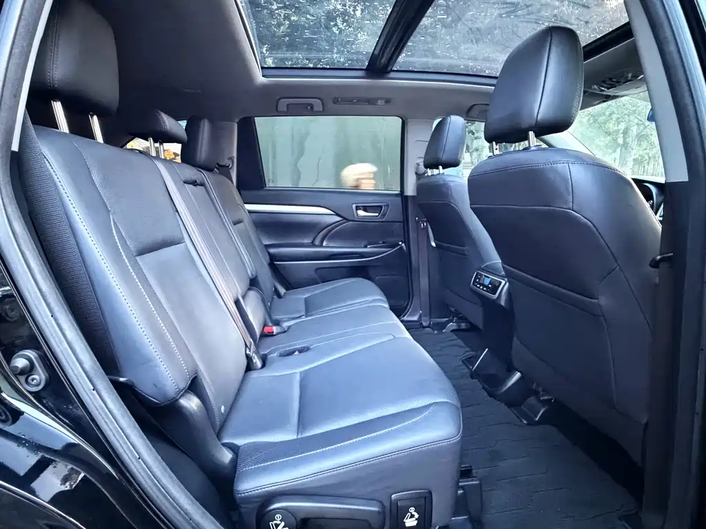 Toyota Highlander — миниатюра 22