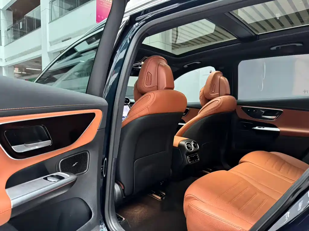 Mercedes-Benz GLC — миниатюра 12