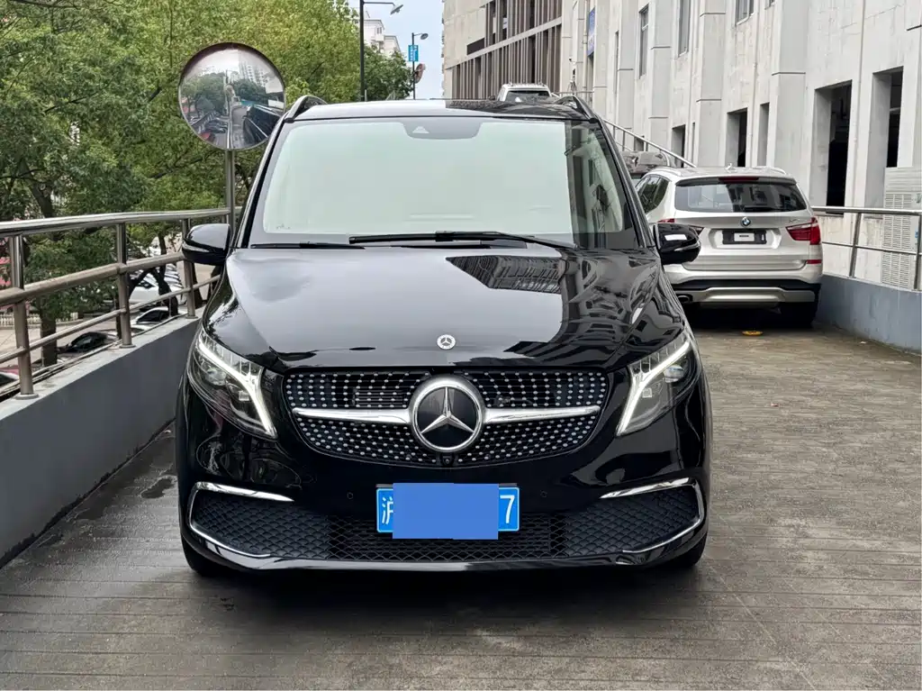 Mercedes-Benz V-Class — миниатюра 2
