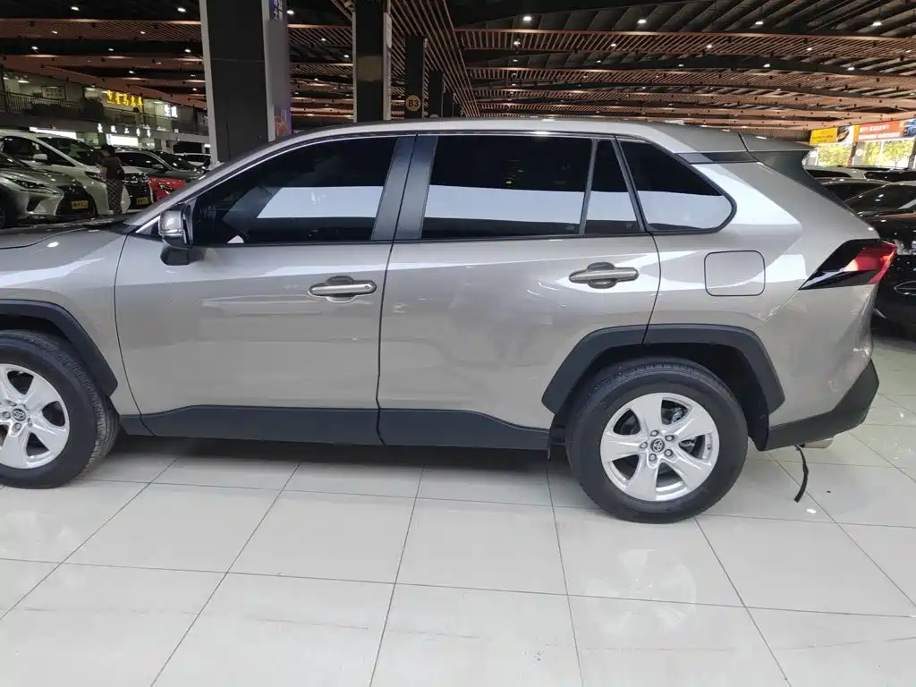Toyota RAV4 2022 2.0L CVT