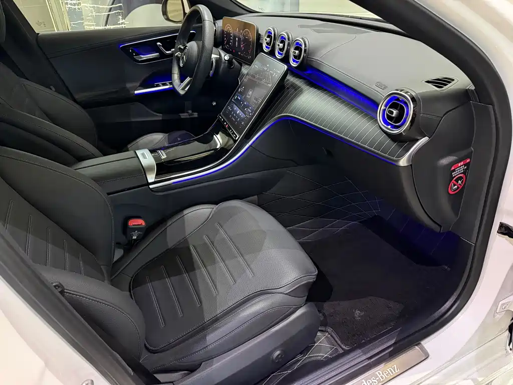 Mercedes-Benz C-Class — миниатюра 13