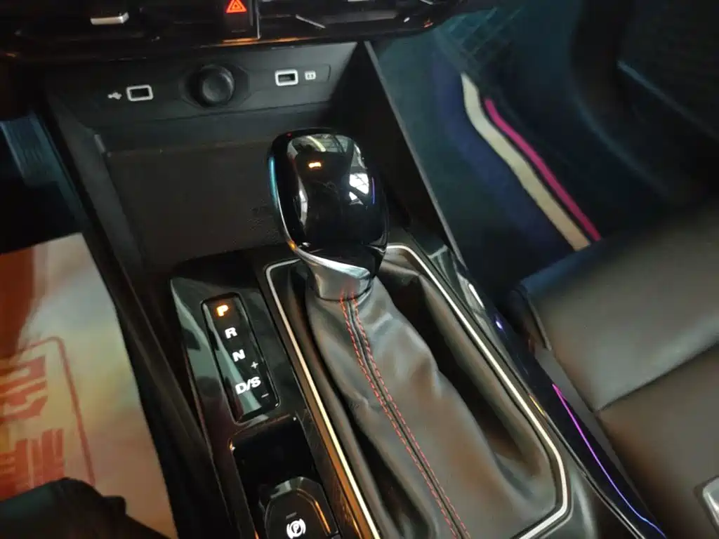 MG MG5 — миниатюра 14